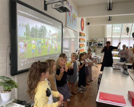 Straplied oefenen samen met de tweede klassers 