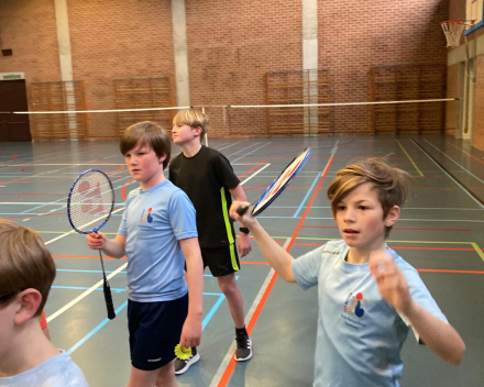 Badmintonles met de juffen!