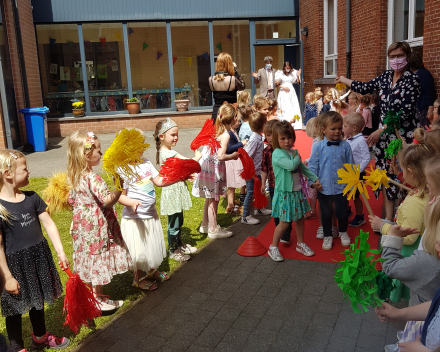 Feest voor juf Leen die gaat trouwen