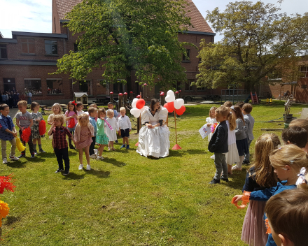 Feest voor juf Leen die gaat trouwen