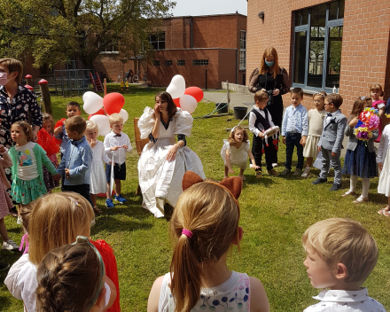 Feest voor juf Leen die gaat trouwen