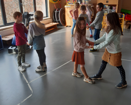 Samen dansen met het tweede leerjaar 