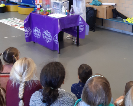 Mad science op school !!