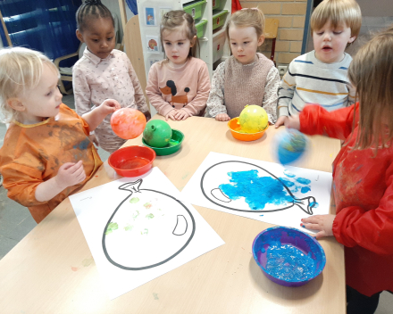 Ballen en ballonnen in de klas