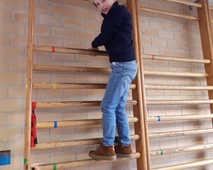 Net als de turnpieten het parcour oefenen!