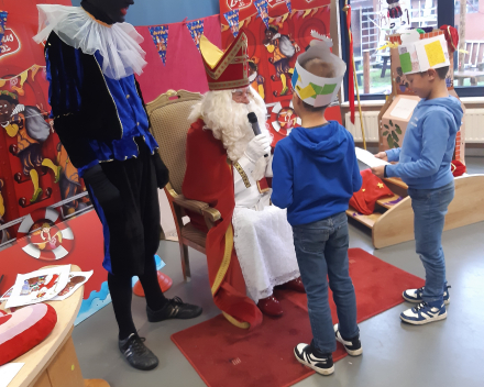 Sint  op school 
