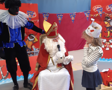 Sint  op school 