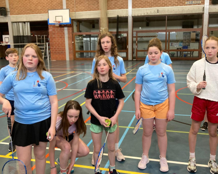 Badmintonles met de juffen!