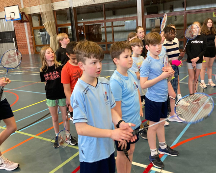 Badmintonles met de juffen!