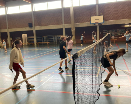 Badmintonles met de juffen!