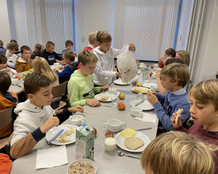 Samen genieten van een gezond ontbijt! 