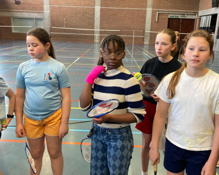 Badmintonles met de juffen!