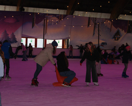 Schaatsen met de bovenbouw.