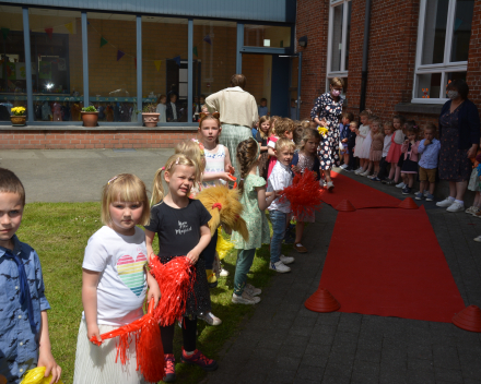 Feest voor juf Leen die gaat trouwen