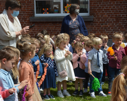 Feest voor juf Leen die gaat trouwen