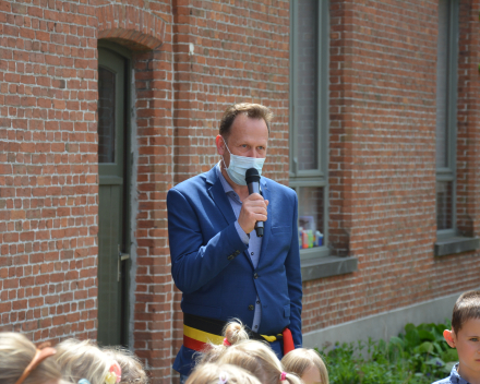 Feest voor juf Leen die gaat trouwen