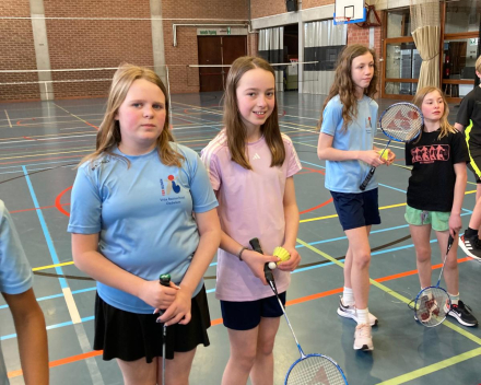 Badmintonles met de juffen!