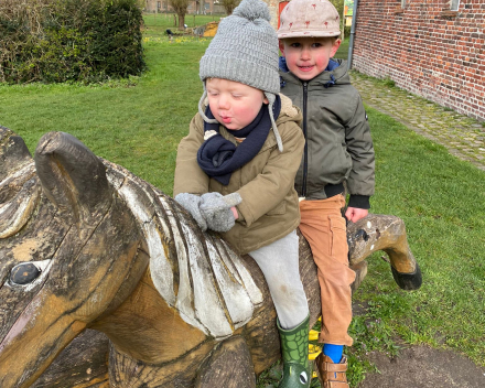 Op uitstap naar de kinderboerderij.