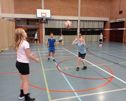 Netbal in de sportles