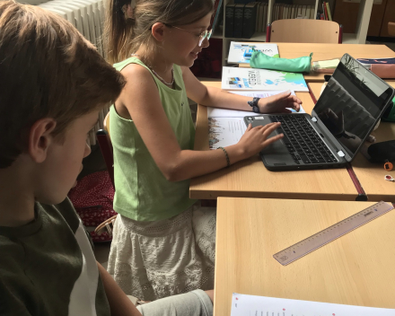 Opzoekwerk tijdens de lessen WO