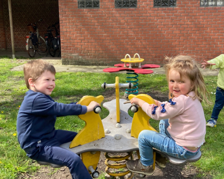 Spelen in de tuin 🌞
