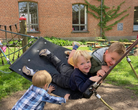 Spelen in de tuin 🌞
