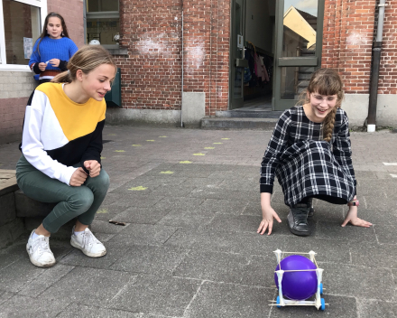 Techniek: "Maak een zelfrijdende auto." 