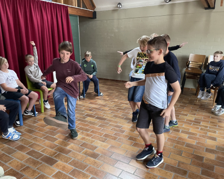 Muzische carrousel: een les drama bij juf Inge!