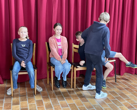 Muzische carrousel: een les drama bij juf Inge!