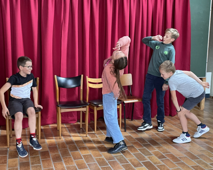 Muzische carrousel: een les drama bij juf Inge!