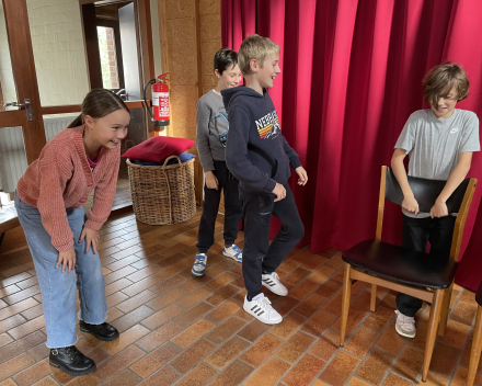 Muzische carrousel: een les drama bij juf Inge!