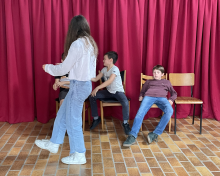 Muzische carrousel: een les drama bij juf Inge!