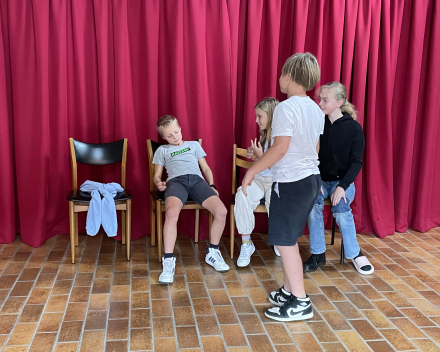 Muzische carrousel: een les drama bij juf Inge!