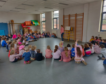 Ons schoolthema: roze, staat voor liefde, verliefd zijn.