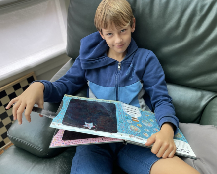 Lezen tijdens het leeskwartier.