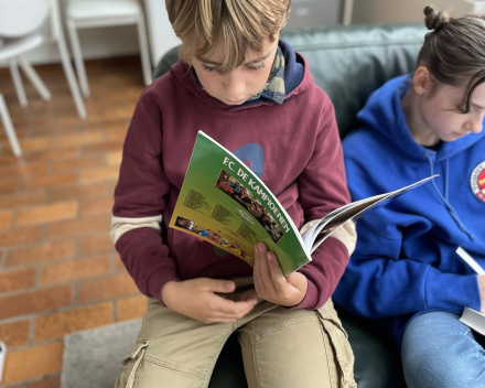 Lezen tijdens het leeskwartier.