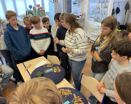 Artiest van kop tot teen: leren kantklossen!