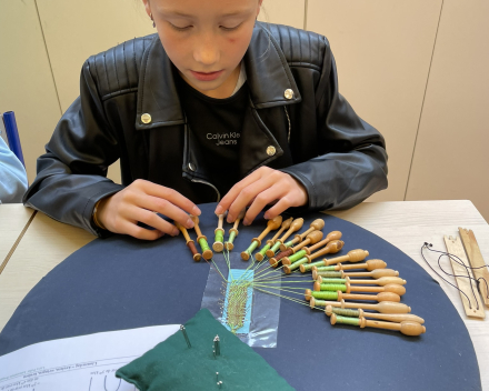 Artiest van kop tot teen: leren kantklossen!