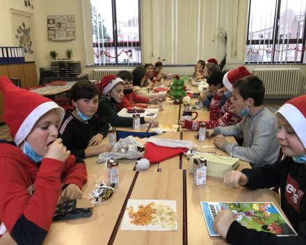 Gezelligheid troef op de laatste schooldag van 2021! 