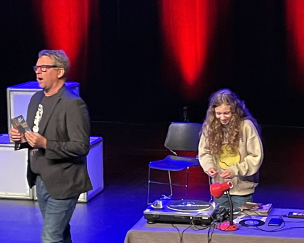 Cultuurvoorstelling: Piv Huvluv