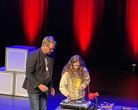 Cultuurvoorstelling: Piv Huvluv