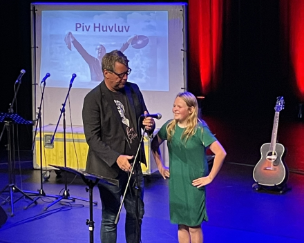 Cultuurvoorstelling: Piv Huvluv