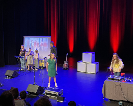 Cultuurvoorstelling: Piv Huvluv