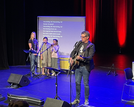 Cultuurvoorstelling: Piv Huvluv