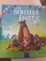 Dank aan de ouderraad voor het mooie kleuterboek die we kregen via de pompoen wedstrijd