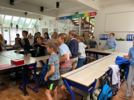 Straplied oefenen samen met de 6 de klassers 