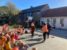 Een verhaal vol kleur. Oranje = thema vriendschap 