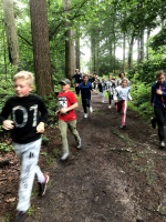 Het vijfde leerjaar op sport- en ontdekkingsdag. 